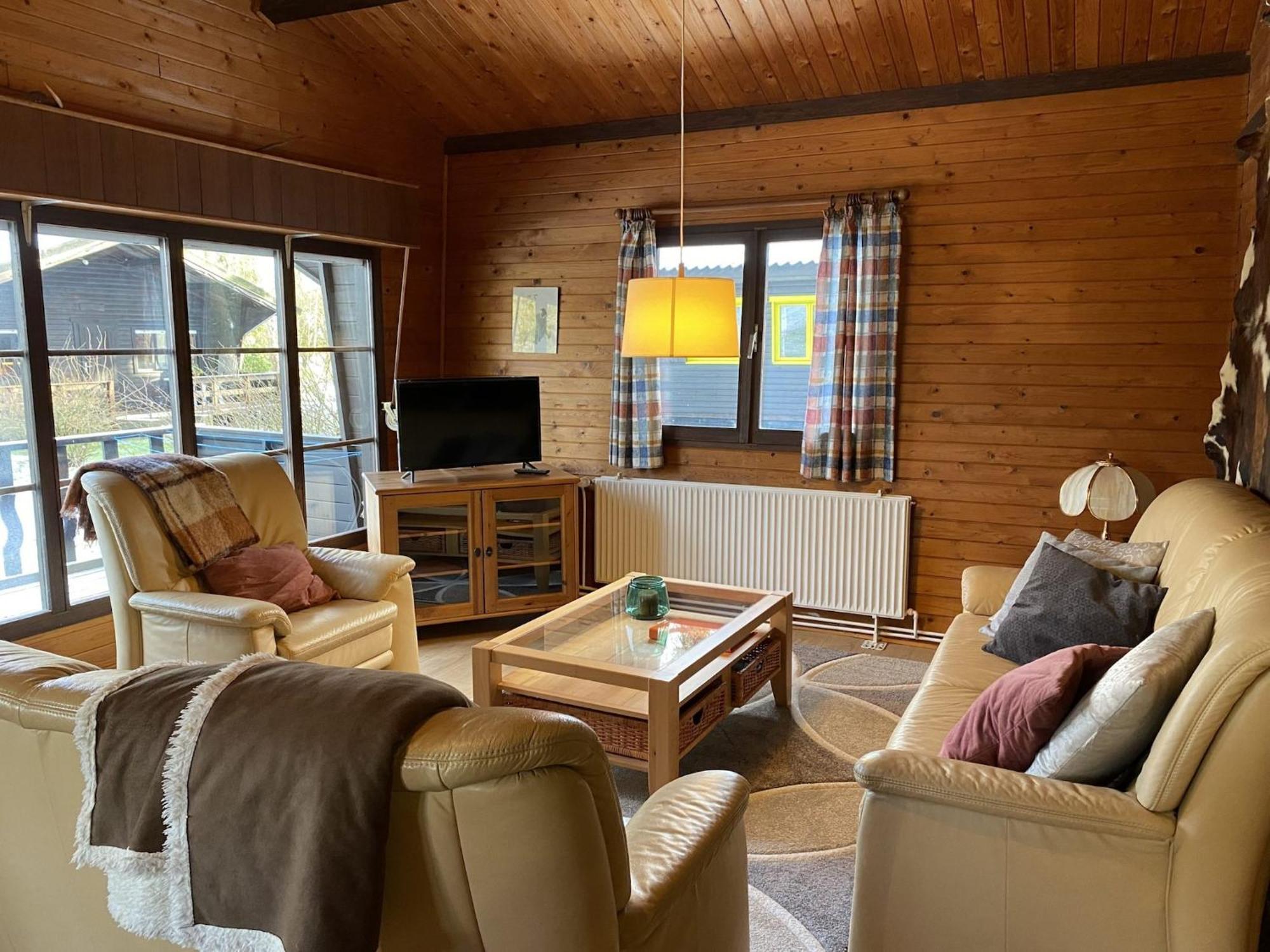 Cozy Holiday Home On A Horse Farm In The L Neburg Heath Eschede Exterior foto